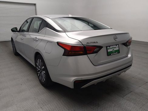 Used 2025 Nissan Altima 2.5 SV FWD image 5