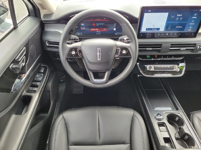 Used 2023 Lincoln Corsair AWD image 26