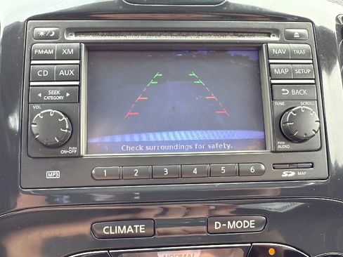 Used 2014 Nissan Juke SV w/ Navigation Package image 33