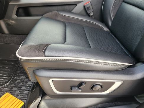 New 2026 RAM 1500 Laramie w/ Sport Appearance Package image 18