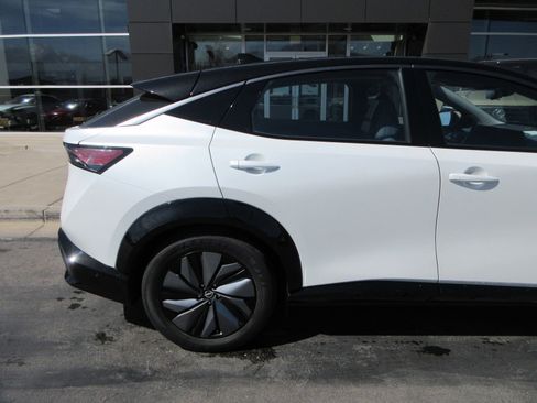 Used 2023 Nissan Ariya image 11
