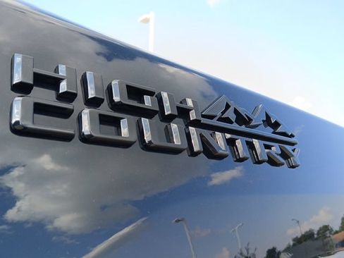 Certified 2025 Chevrolet Silverado 2500 High Country w/ High Country Premium Package AWD/4WD image 38