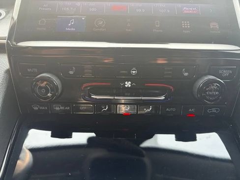 Used 2021 Jeep Grand Cherokee L Limited AWD/4WD image 12