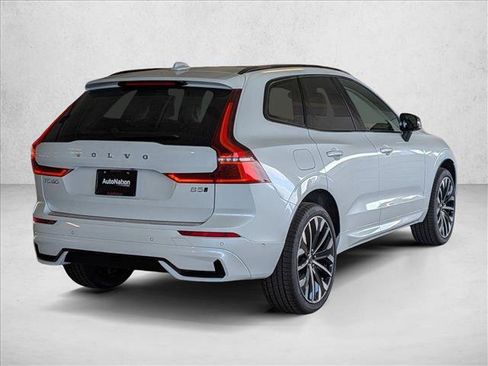 New 2026 Volvo XC60 B5 Ultra w/ Climate Package AWD/4WD image 2