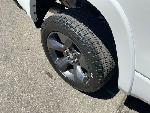 Used 2023 RAM 1500 Big Horn AWD/4WD image 18
