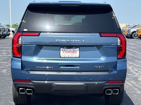 New 2026 GMC Yukon Denali Ultimate AWD/4WD image 9