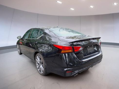 Used 2023 Nissan Altima 2.0 SR FWD image 3