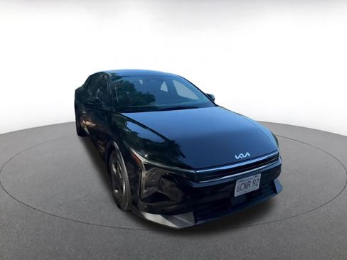 Used 2025 Kia K4 FWD image 3
