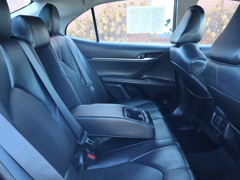 Used 2021 Toyota Camry XLE image 21