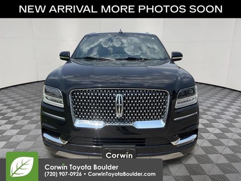Used 2021 Lincoln Navigator Reserve AWD/4WD image 2