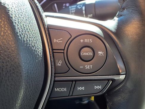 Used 2021 Toyota Camry SE image 25