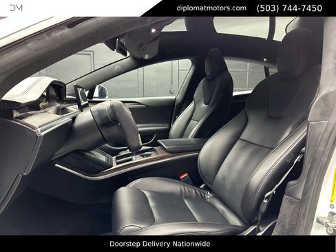 Used 2023 Tesla Model S Standard Range image 17