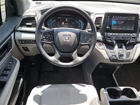 Certified 2024 Honda Odyssey EX-L image 12