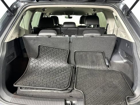 Used 2021 Volkswagen Tiguan SE image 26