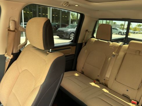 Used 2019 RAM 1500 Big Horn AWD/4WD image 8