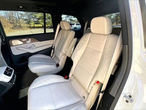 New 2026 Mercedes-Benz GLS 580 4MATIC image 10