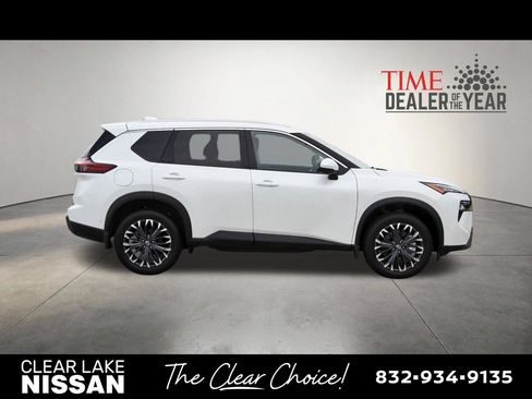 Certified 2025 Nissan Rogue SL w/ Tech Package AWD/4WD image 8