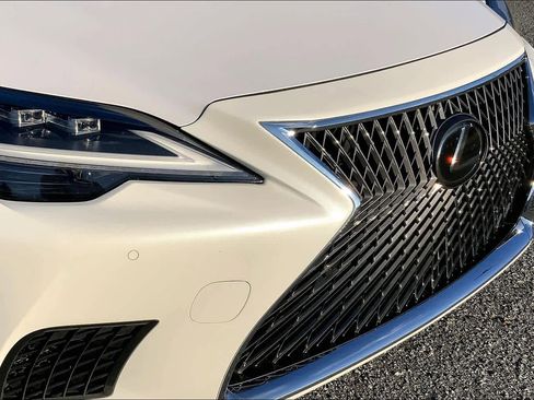 Used 2021 Lexus LS 500 w/ Accessory Package (Z2) image 28