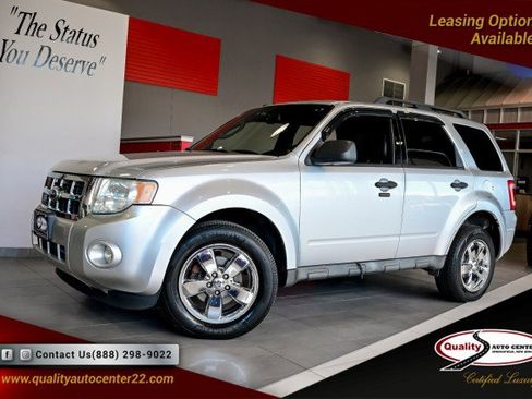 Used 2011 Ford Escape XLT w/ 203A Rapid Spec Order Code AWD/4WD image 1