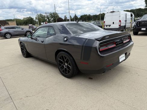Used 2016 Dodge Challenger R/T Scat Pack w/ Leather Interior Group RWD image 3