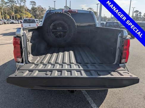 Used 2024 Chevrolet Colorado ZR2 w/ ZR2 Bison Edition image 13