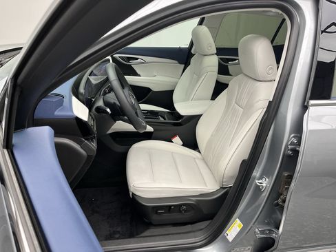 Certified 2025 Buick Envision Avenir AWD/4WD image 10
