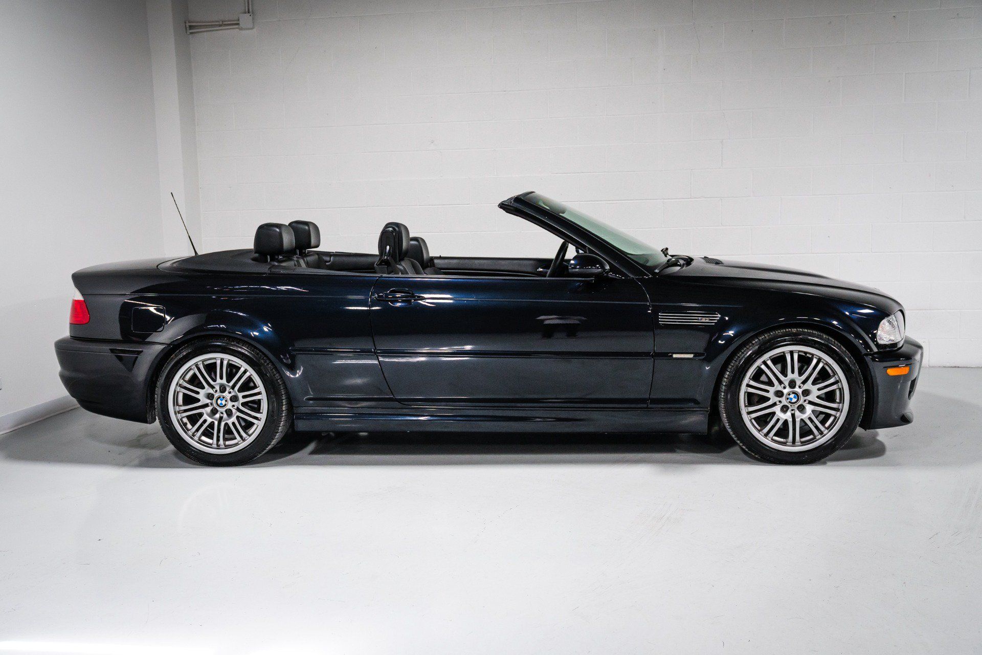 Used 2003 BMW M3 Convertible RWD image 2