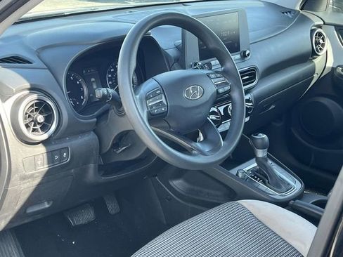 Used 2023 Hyundai Kona SE w/ Cargo Package image 12