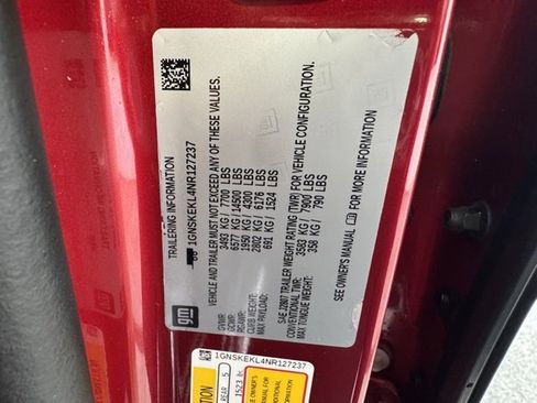 Used 2022 Chevrolet Suburban RST w/ Sport Performance Package image 32