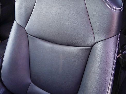 Used 2024 Toyota Corolla Cross XLE w/ Convenience Package FWD image 26