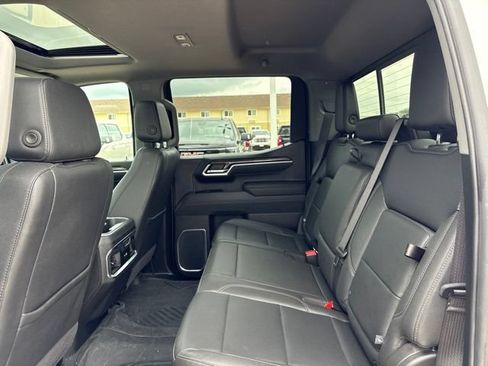 Used 2025 Chevrolet Silverado 1500 LTZ AWD/4WD image 28