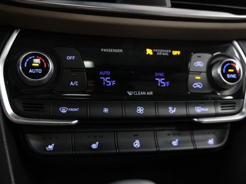 Used 2019 Hyundai Santa Fe AWD image 27