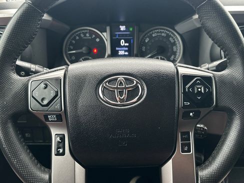 Used 2022 Toyota Tacoma SR5 w/ Technology Package image 21
