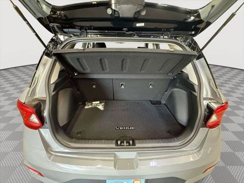 Certified 2022 Hyundai Venue Limited FWD image 20