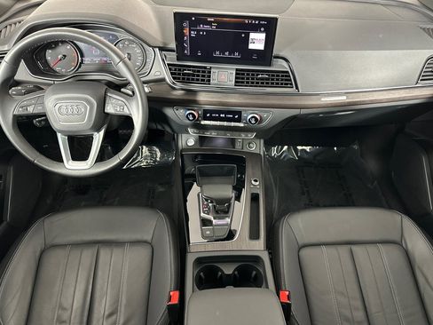 Used 2023 Audi Q5 2.0T Premium w/ Convenience Package image 12