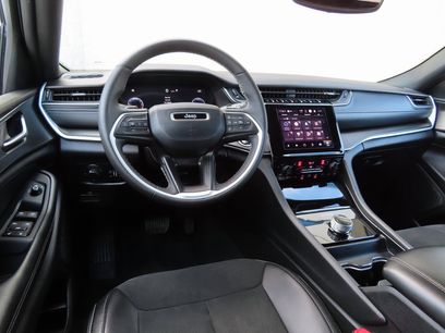 Certified 2024 Jeep Grand Cherokee Altitude