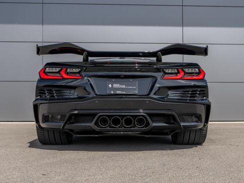 Used 2024 Chevrolet Corvette Z06 RWD image 10