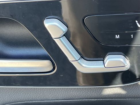 Certified 2025 Mercedes-Benz GLC 300 4MATIC image 19