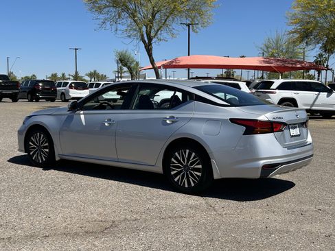 Used 2023 Nissan Altima 2.5 SV image 4