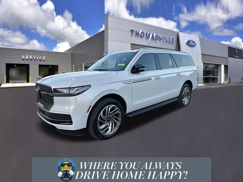 New 2026 Lincoln Navigator L Premier image 6