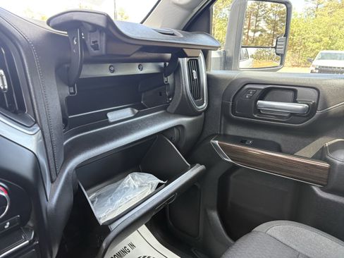 Used 2023 Chevrolet Silverado 2500 LT w/ Convenience Package AWD/4WD image 16