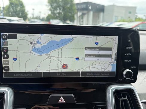 Certified 2023 Kia Sorento SX AWD/4WD image 11