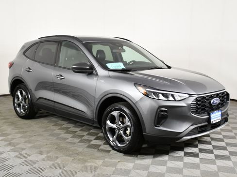 Used 2025 Ford Escape ST-Line AWD/4WD image 4