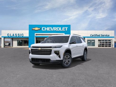 New 2026 Chevrolet Traverse LT w/ Driver Confidence Package image 10