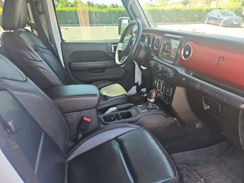 Used 2018 Jeep Wrangler Unlimited Rubicon image 13