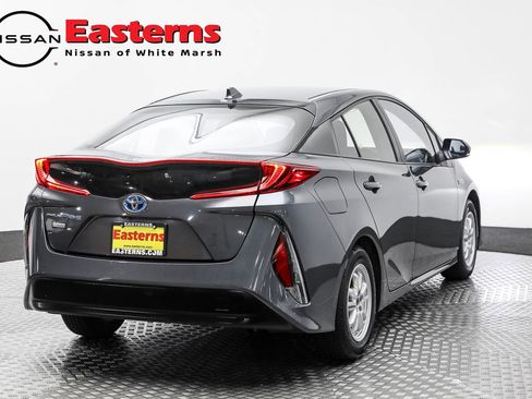 Used 2021 Toyota Prius Prime LE image 5