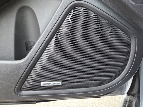 Used 2025 Subaru Outback Onyx Edition image 10