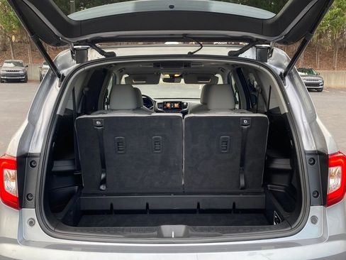 Used 2021 Honda Pilot Touring image 9