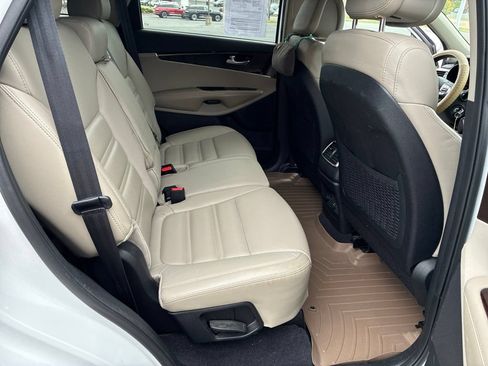 Used 2016 Kia Sorento EX AWD/4WD image 13