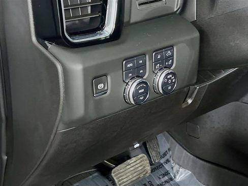 Certified 2025 GMC Sierra 2500 Denali image 9